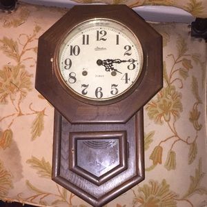 Linden wood 31 day wall clock